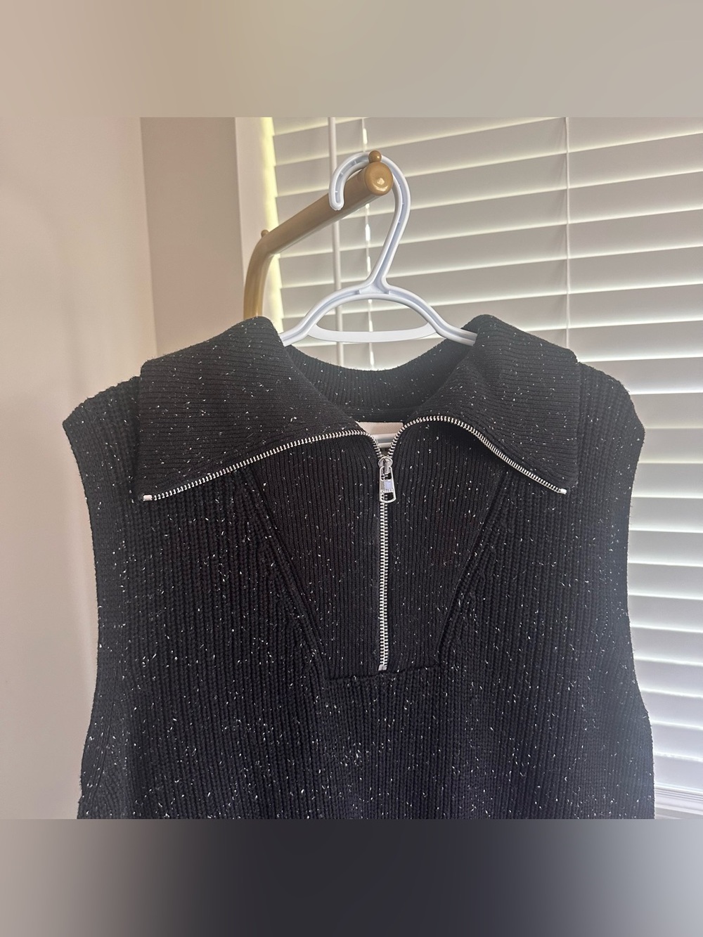 VARLEY Half Zip Rib Vest - Picture 2 of 10